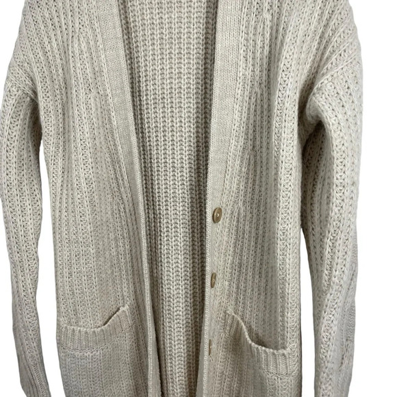 Banana Republic Oversized Cable Knit Wool/Alpaca Blend Cardigan in Beige Size S - Picture 3 of 9